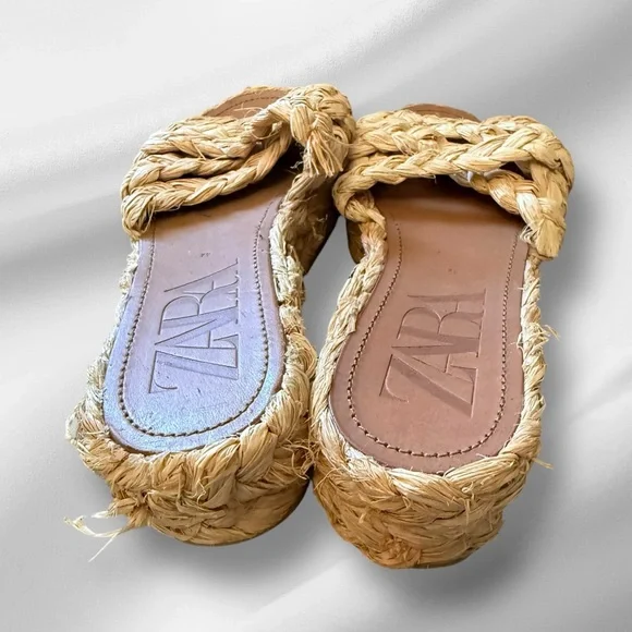 Zara Braided Straw‎ Sandals - Picture 4 of 7